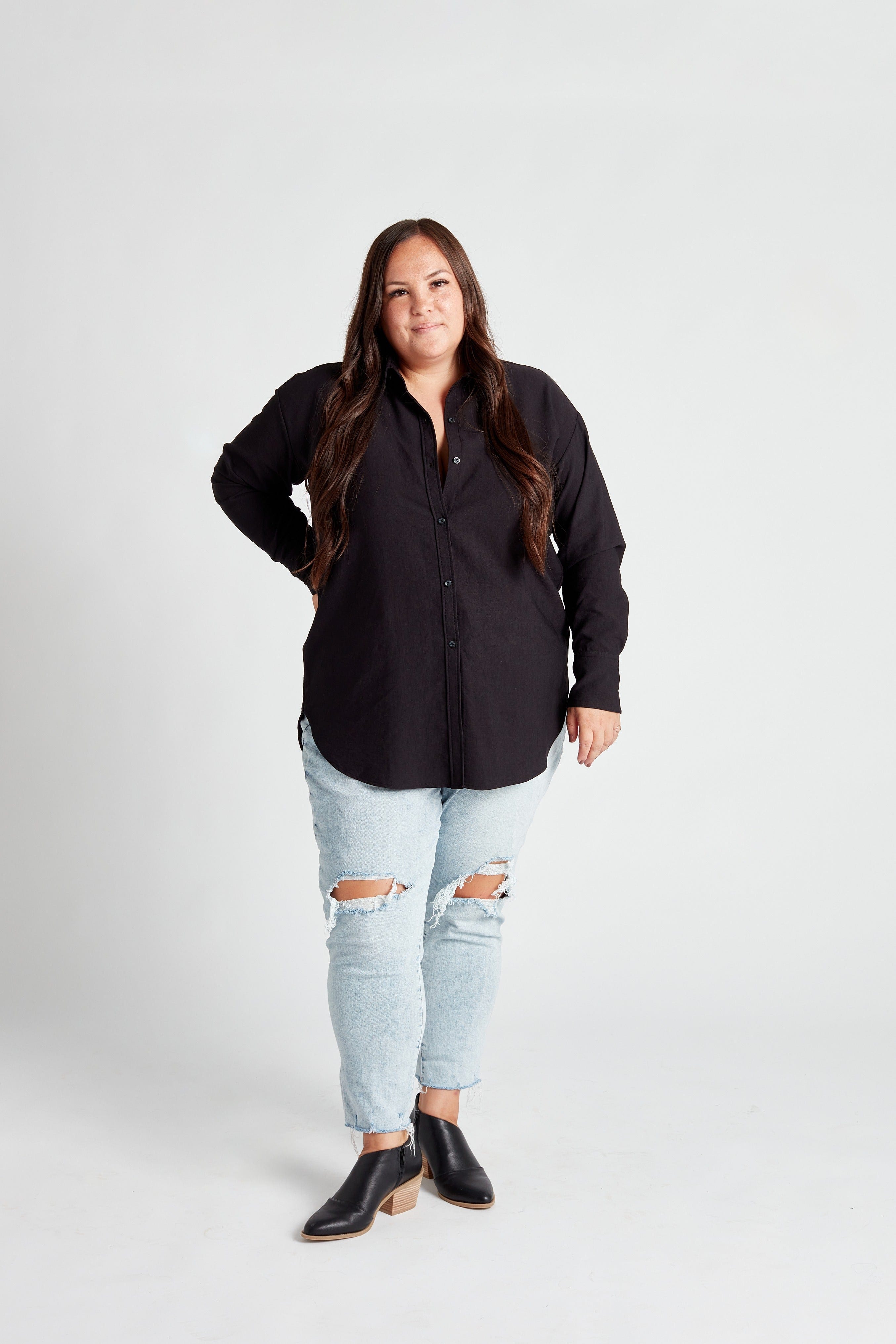 Essential Classic Button Up Shirt in Black