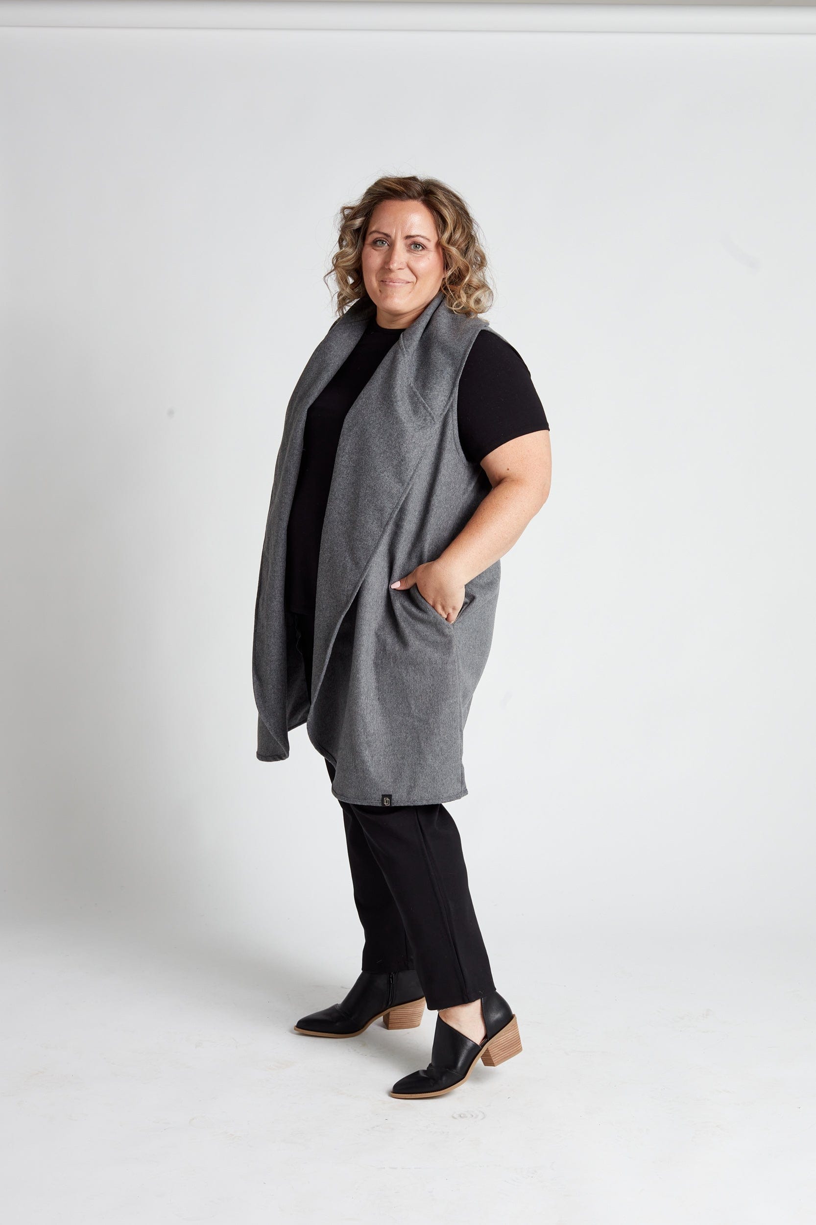 Gilet col en laine gris chiné