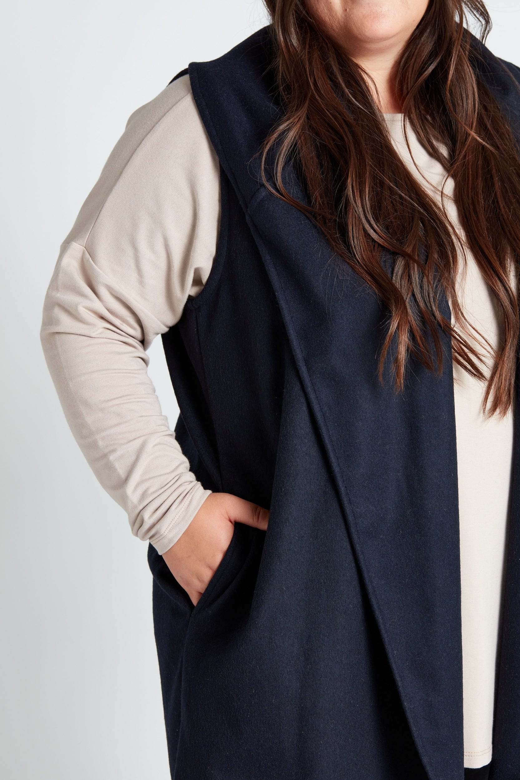 Gilet col en laine en bleu marine