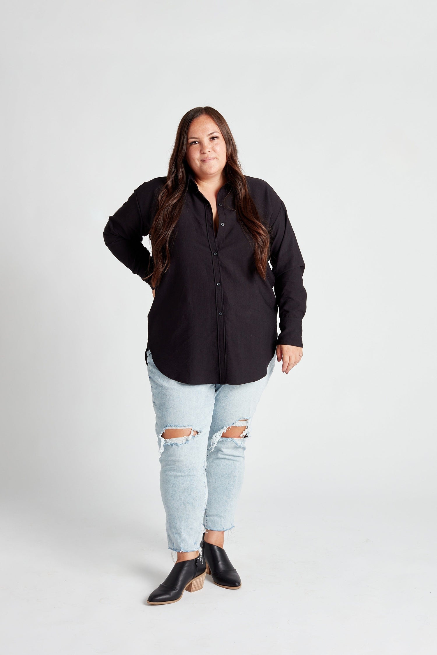 Essential Classic Button Up Shirt in Black