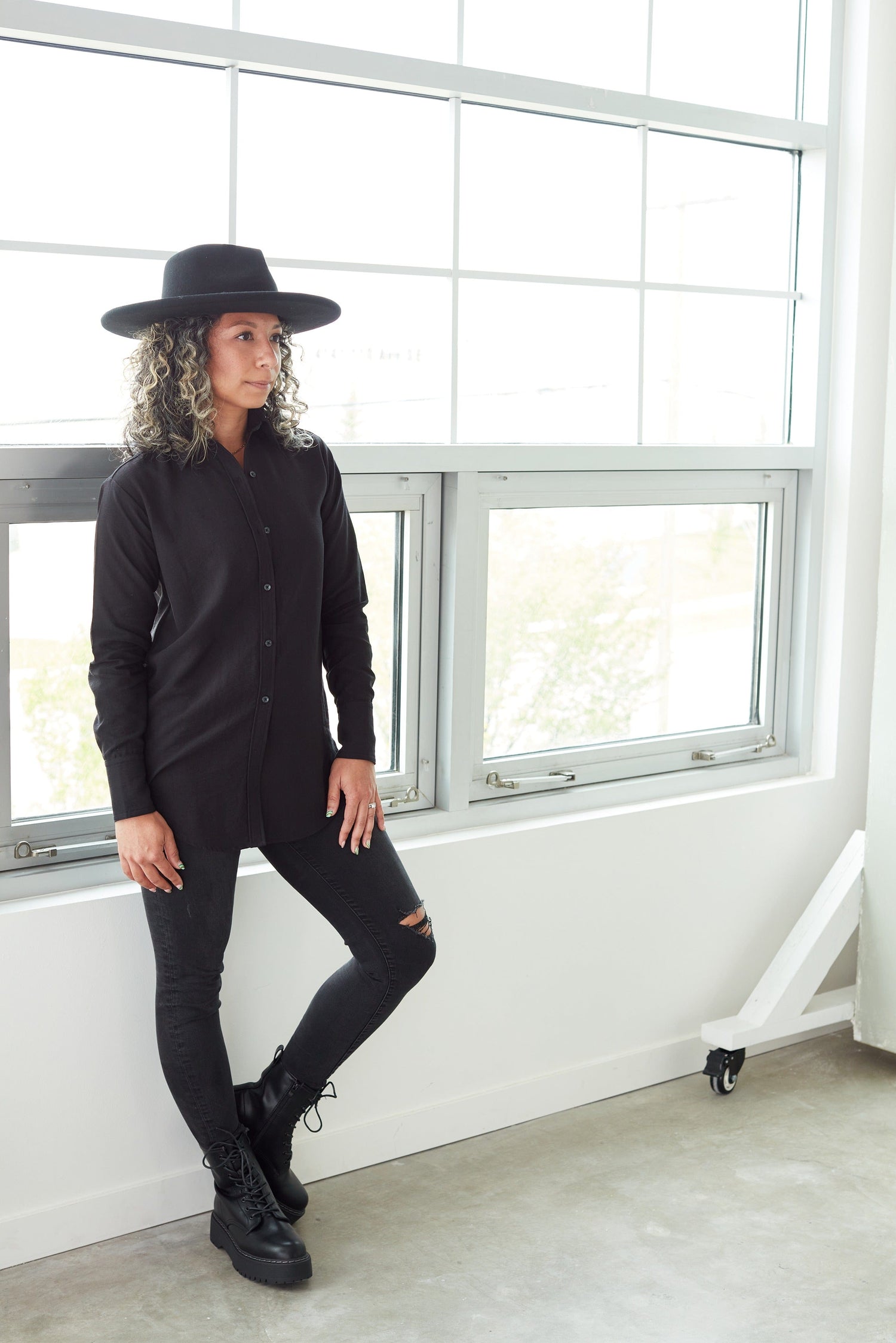 Essential Classic Button Up Shirt in Black